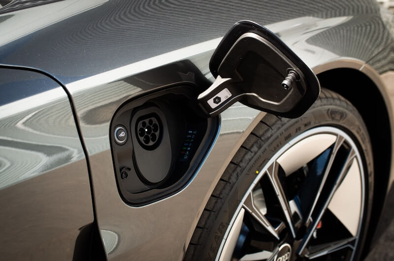 recharge Audi e-tron GT